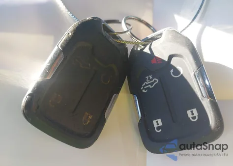 2021 Chevrolet Silverado 1500 4Wd Short Bed Rst from USA, damaged, VIN 1GCUYEED9MZ364776